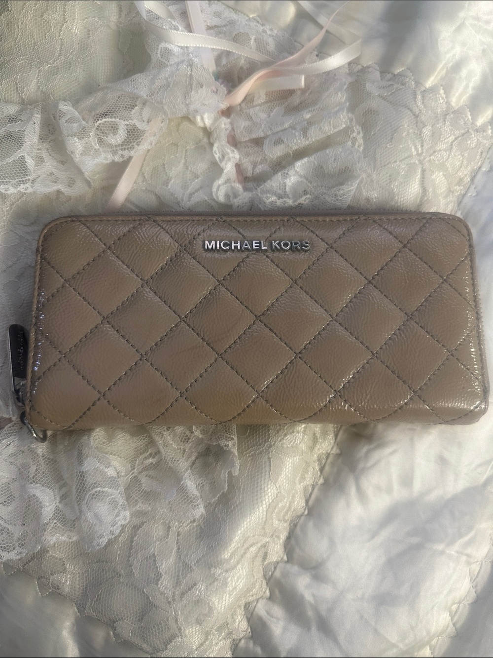 Michael kors wallet